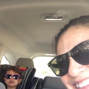 Meet your Posher, Ange